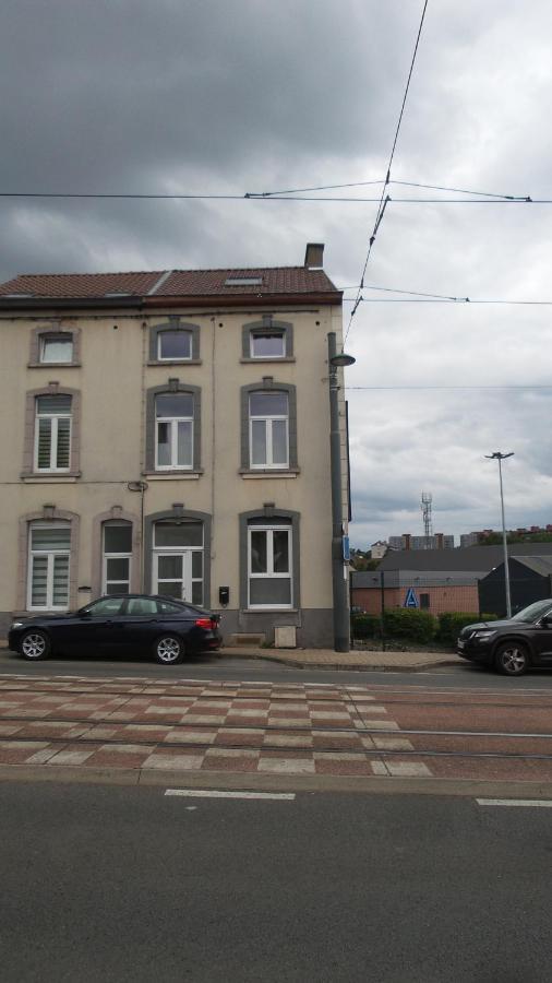 La Lodelinsartoise - Meuble De Vacances 3 Cles Charleroi Exterior foto